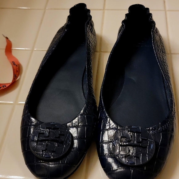 Tory Burch Shoes - Tory Burch round toe travel flats